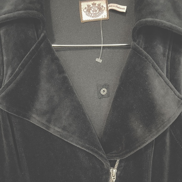 Juicy couture velvet zipper two pockets vest. - Picture 5 of 7